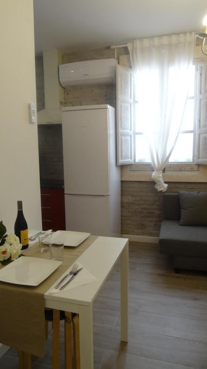 By Eric Olsan Apartment Valencia
