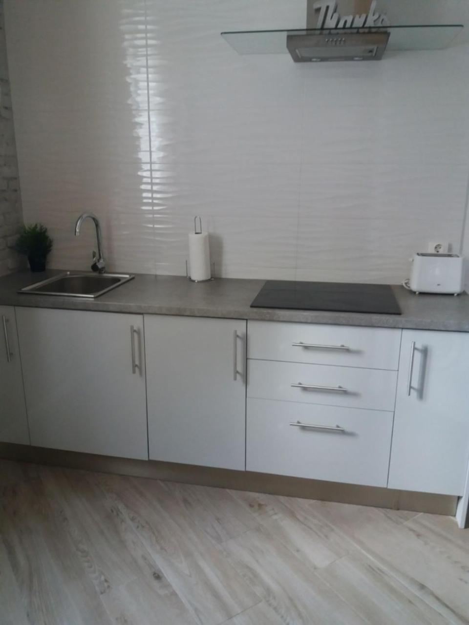 By Eric Olsan Apartment *