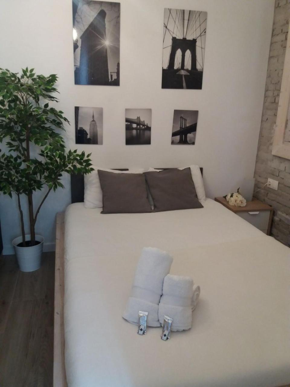 Apartment By Eric Olsan Valencia
